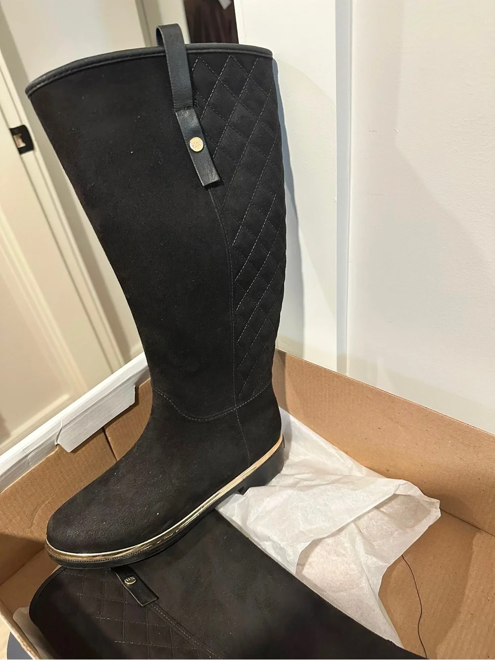 Women's Waterproof Winter Boots in Black